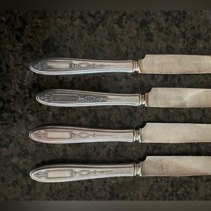 4, 1921 Grosvenor “Community” Oneida SilverPlate Knives - Great condition
